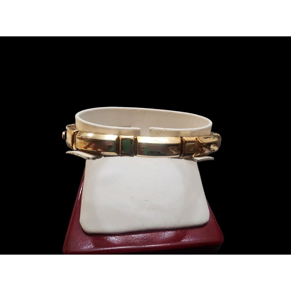 Vintage Signed Trifari Gold Tone Bracelet (A4019)